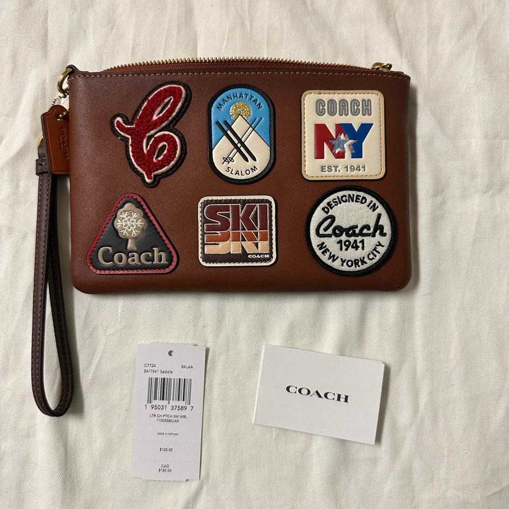 NWT Authentic Coach patches large wristlet
